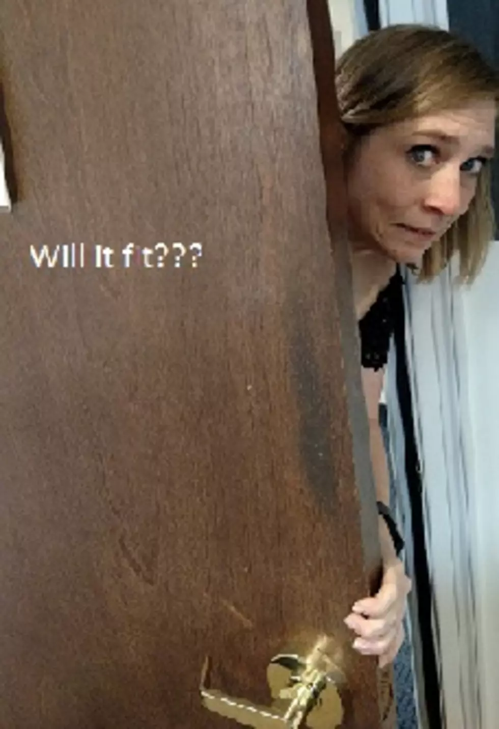 Laura Daniels Tries on Her 1992 Prom Dress – Will It Fit? [VIDEOS]